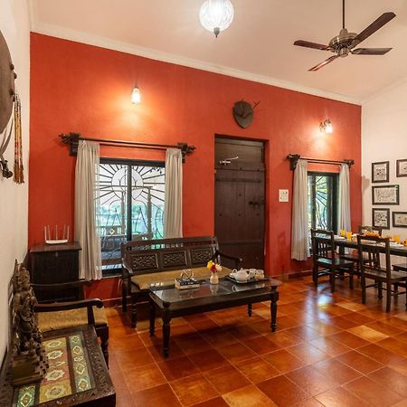 Vintage Estate - Lakeside Allure With Vintage Decor,A Plunge Pool & A Lawn Featuring A Charming Gazebo Karjat Dış mekan fotoğraf