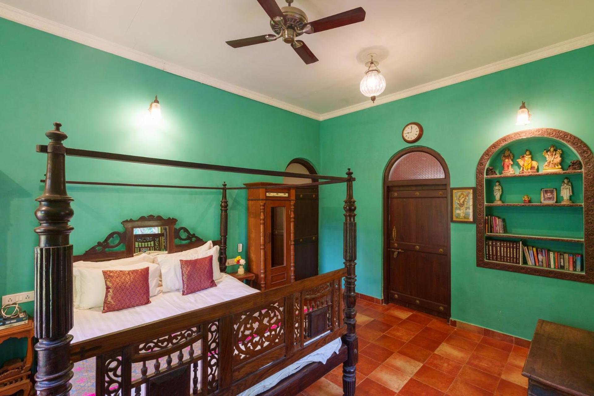 Vintage Estate - Lakeside Allure With Vintage Decor,A Plunge Pool & A Lawn Featuring A Charming Gazebo Karjat Dış mekan fotoğraf
